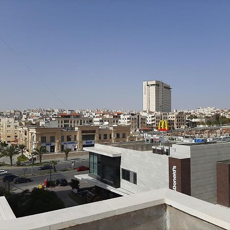 Furnished Apartments Near Mcdonald'S Al-Madina Al-Monawara St Амман Екстер'єр фото