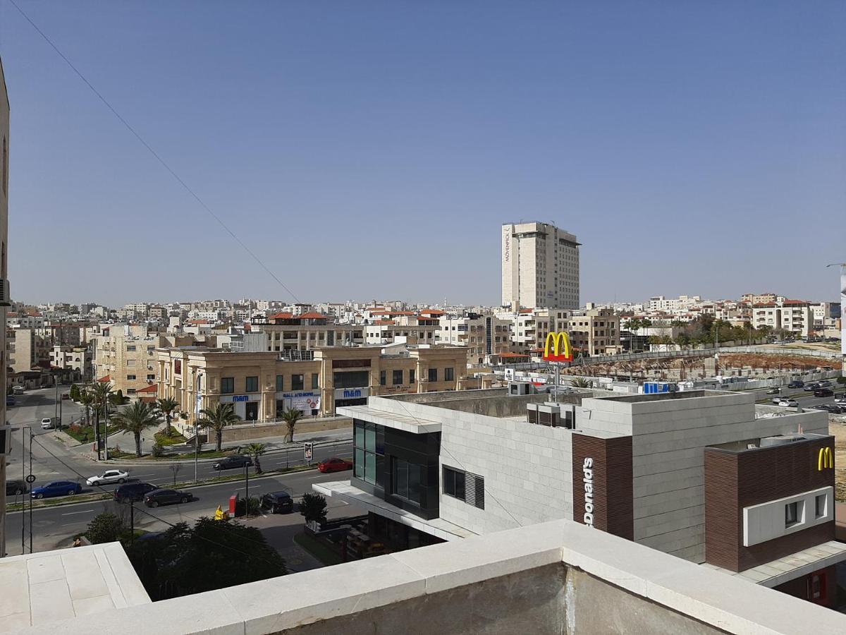 Furnished Apartments Near Mcdonald'S Al-Madina Al-Monawara St Амман Екстер'єр фото