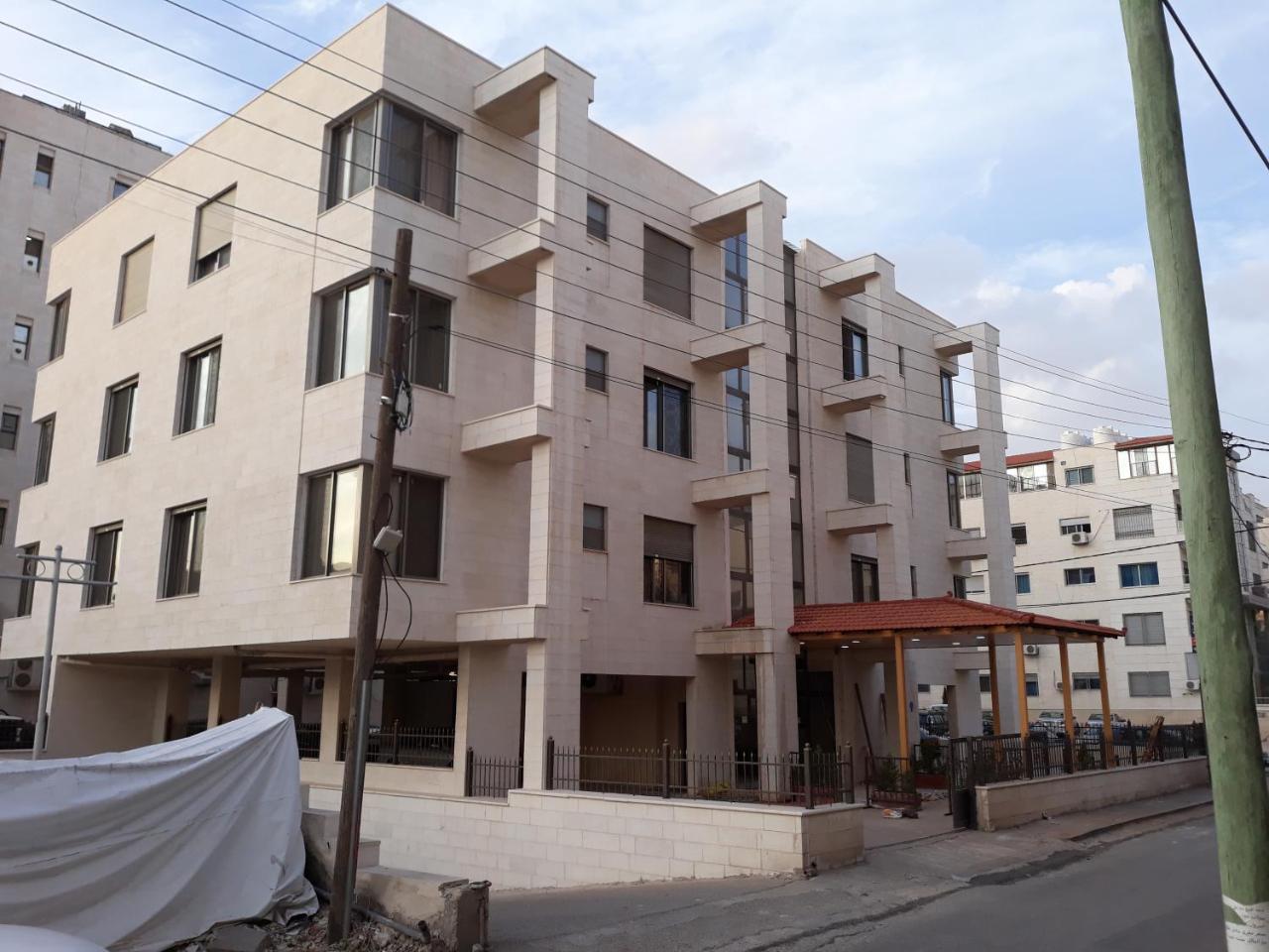 Furnished Apartments Near Mcdonald'S Al-Madina Al-Monawara St Амман Екстер'єр фото