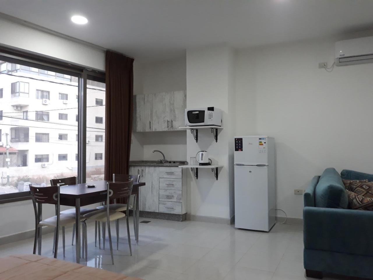 Furnished Apartments Near Mcdonald'S Al-Madina Al-Monawara St Амман Екстер'єр фото
